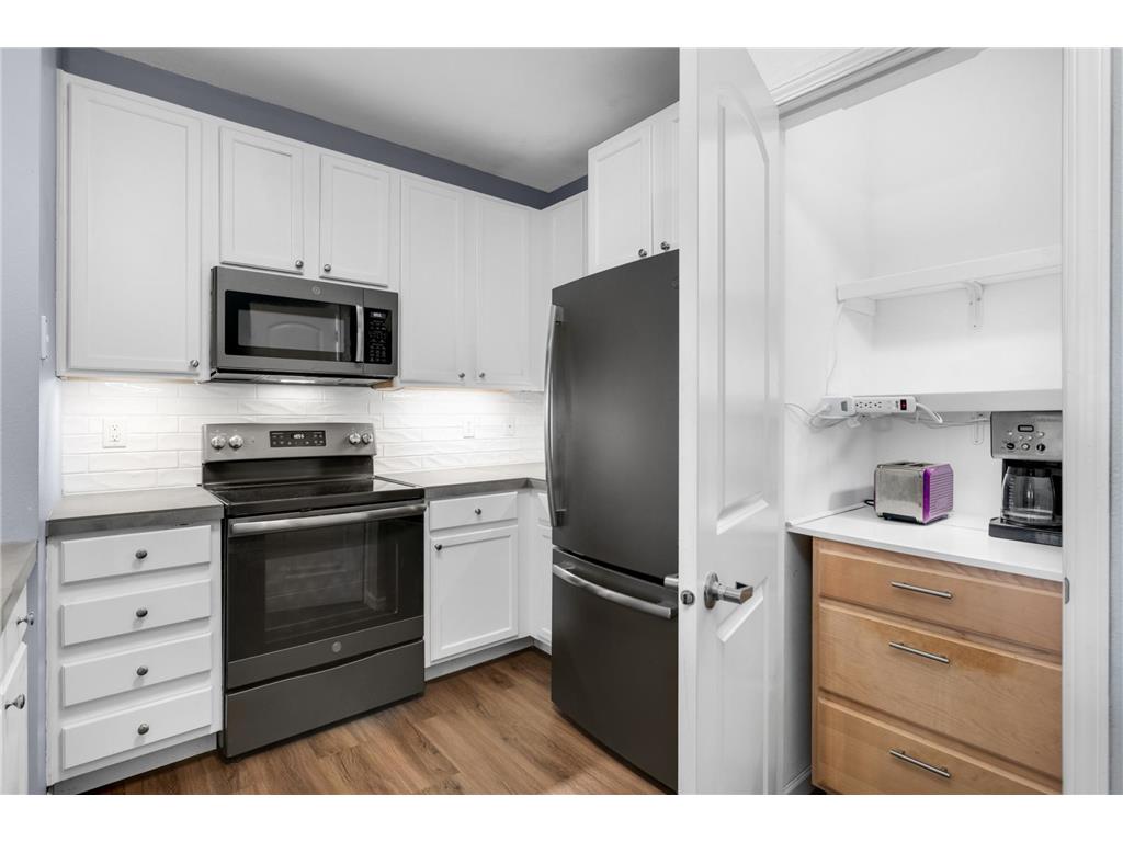 10075 City Walk Drive #205 Woodbury MN 55129 6817347 image9