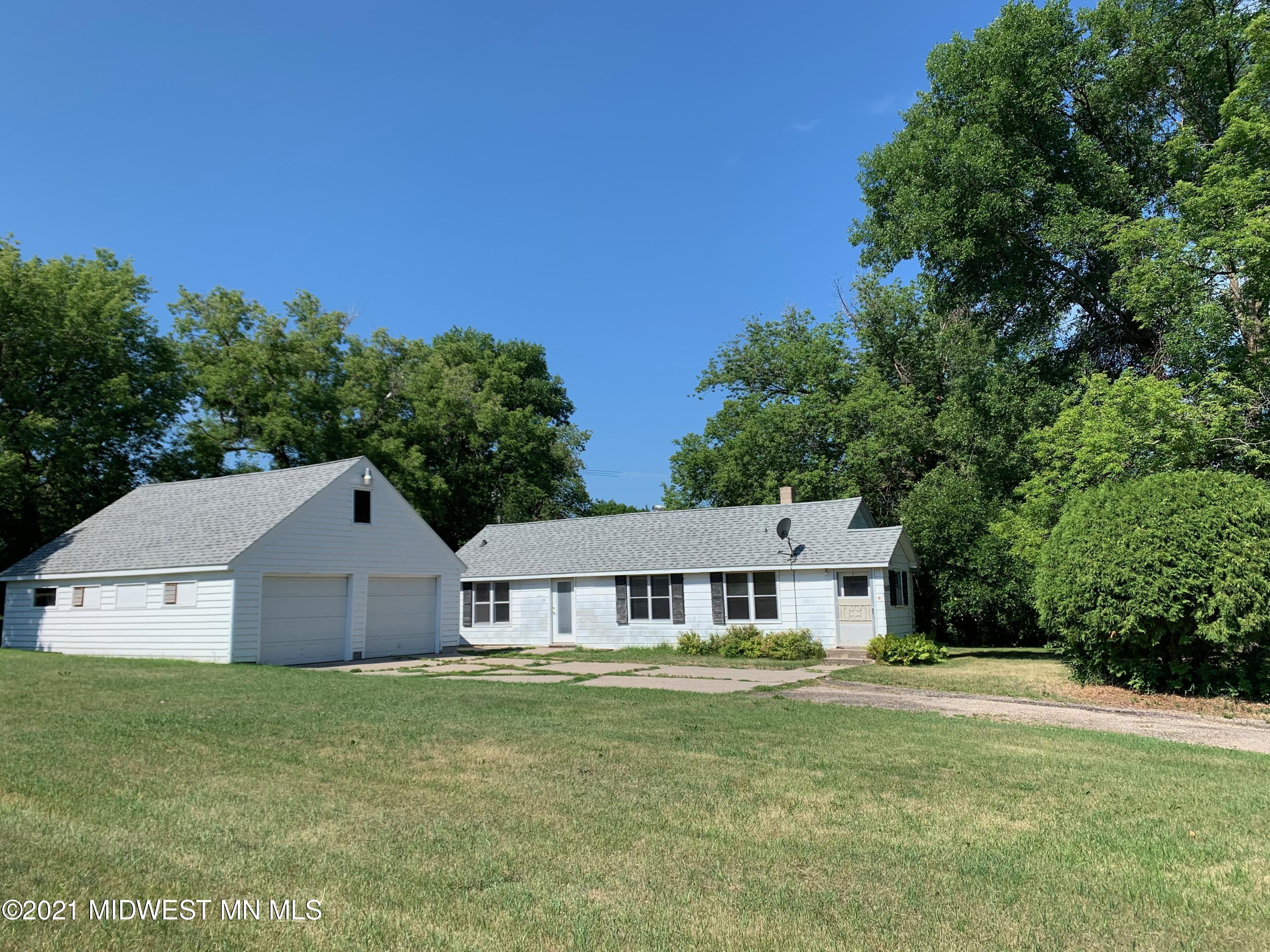 1008 E Vasa Avenue, Fergus Falls, MN 56537 MLS 6064675 Edina Realty