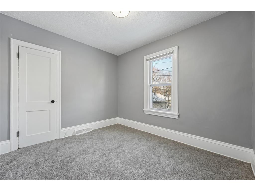 1008 Lowry Avenue N Minneapolis MN 55411 7081889 image9