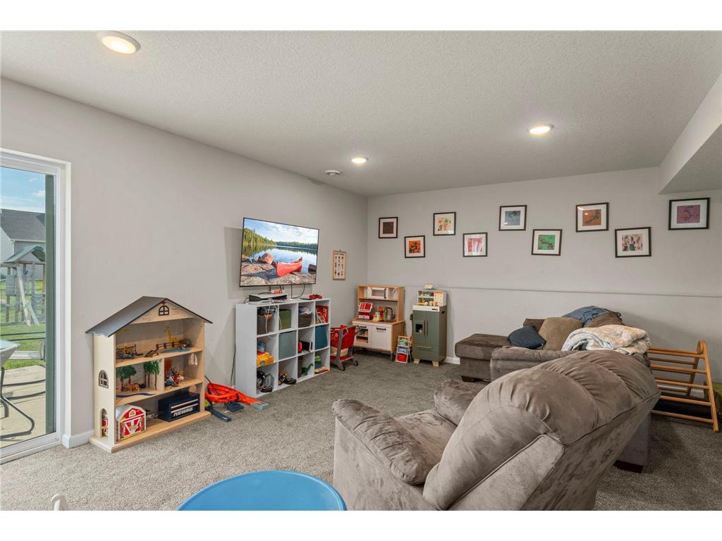 1008 Mulberry Avenue NE Montgomery MN 56069 7092515 image34