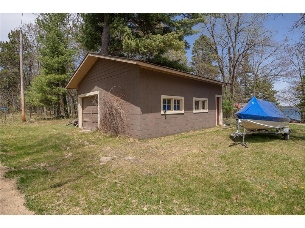 1008 Northern Hawk Drive NW Hackensack MN 56452 - Woman 7075244 image3