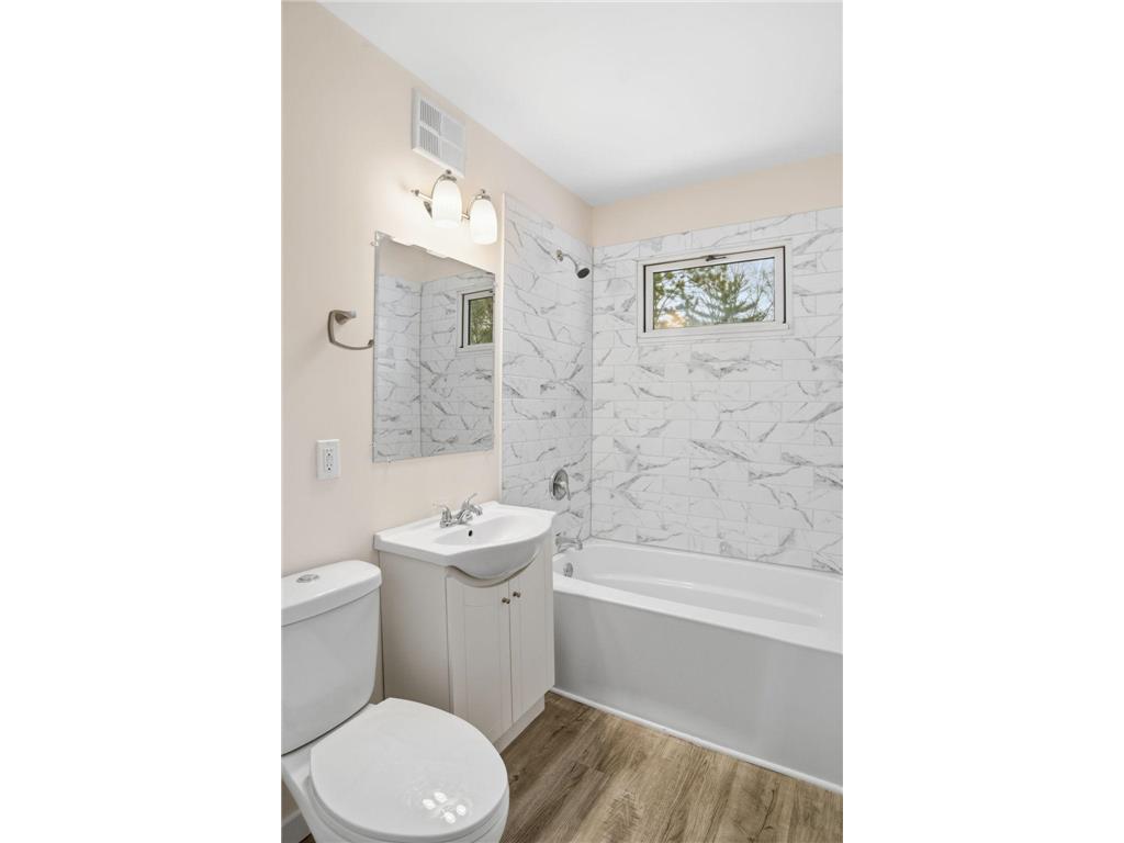 1008 W 89th Street Bloomington MN 55420 7001429 image6