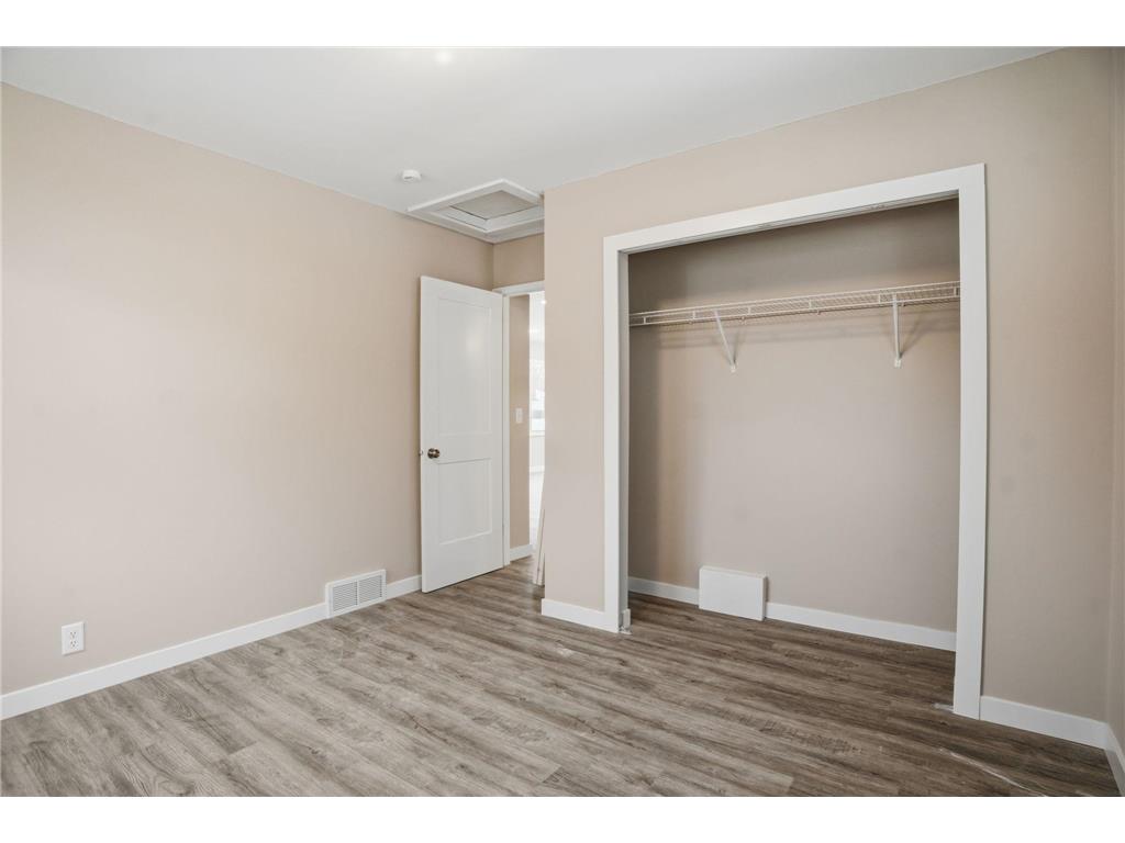 1008 W 89th Street Bloomington MN 55420 7001429 image7