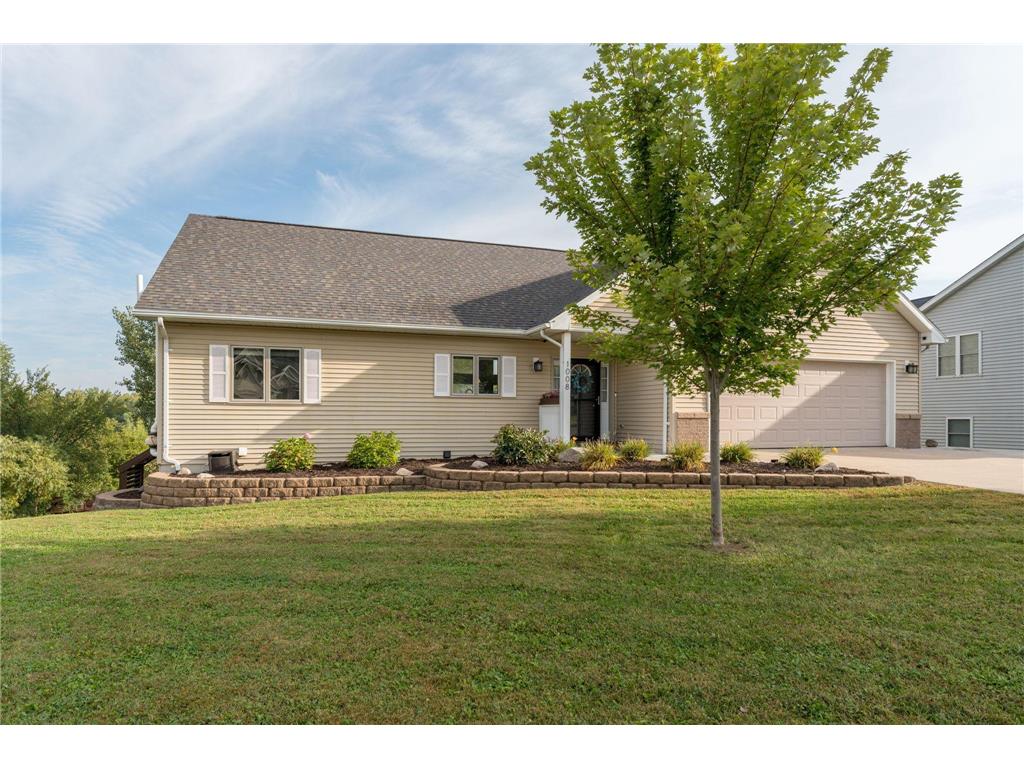 1008 W Court Street Belle Plaine MN 56011 6787950 image1