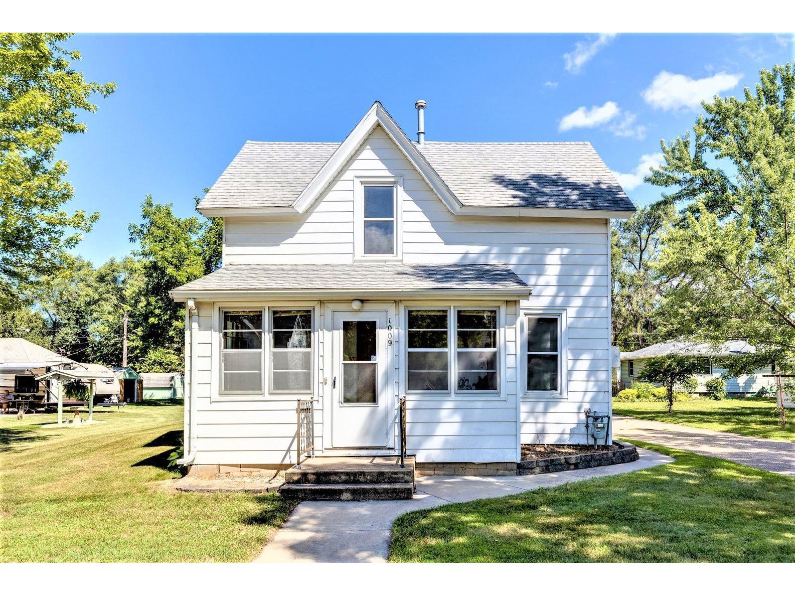 1009 2nd Avenue NW, Faribault, MN 55021 MLS 6082242 Edina Realty