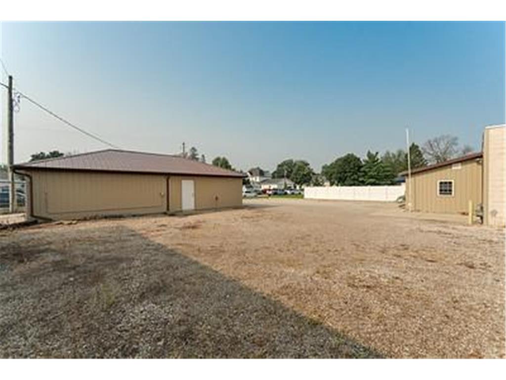 1009 3rd Avenue NE Austin MN 55912 6770034 image2