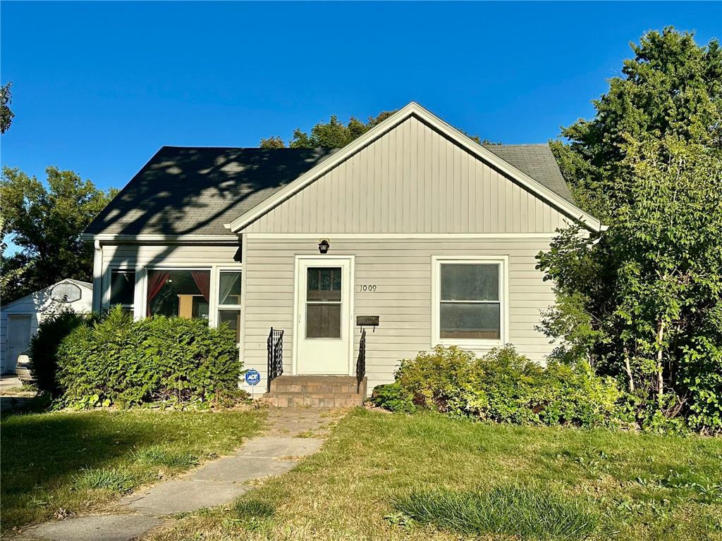 1009 4th Street SW Willmar MN 56201 6608944 image1