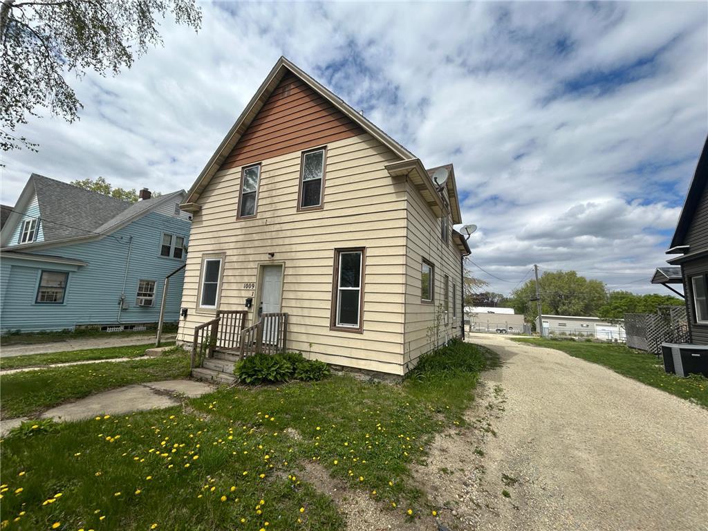 1009 E Center Street Rochester MN 55904 7014543 image2