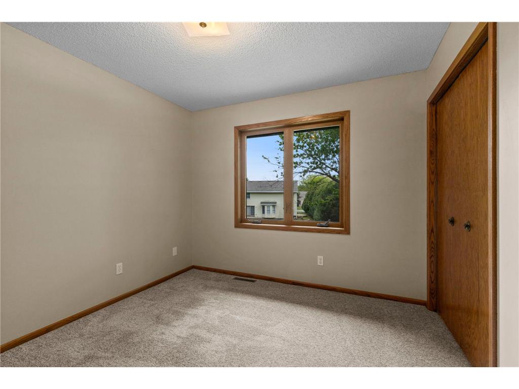 1009 Gramsey Place Burnsville MN 55306 7062967 image27