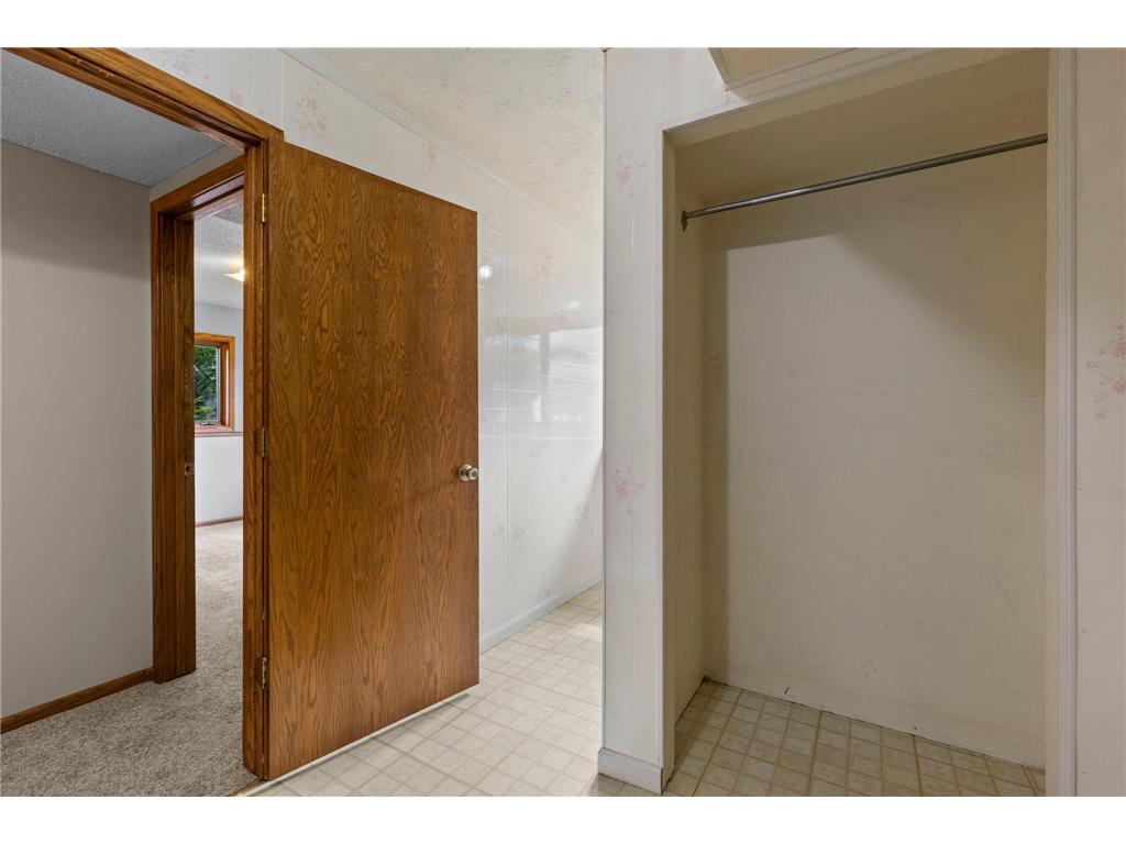1009 Gramsey Place Burnsville MN 55306 7062967 image44