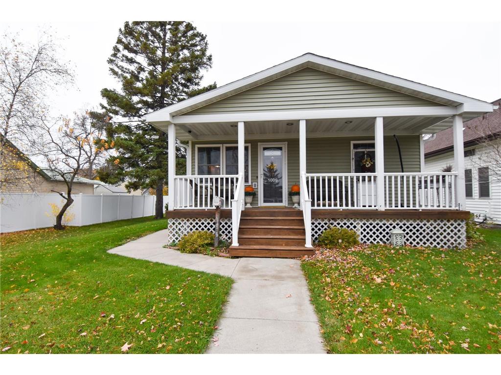 1009 Knight Avenue N Thief River Falls MN 56701 6809918 image1