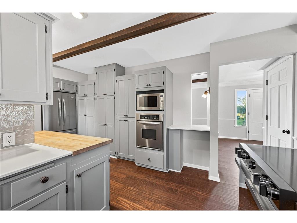 1009 Knob Hill Road Burnsville MN 55337 6802364 image17