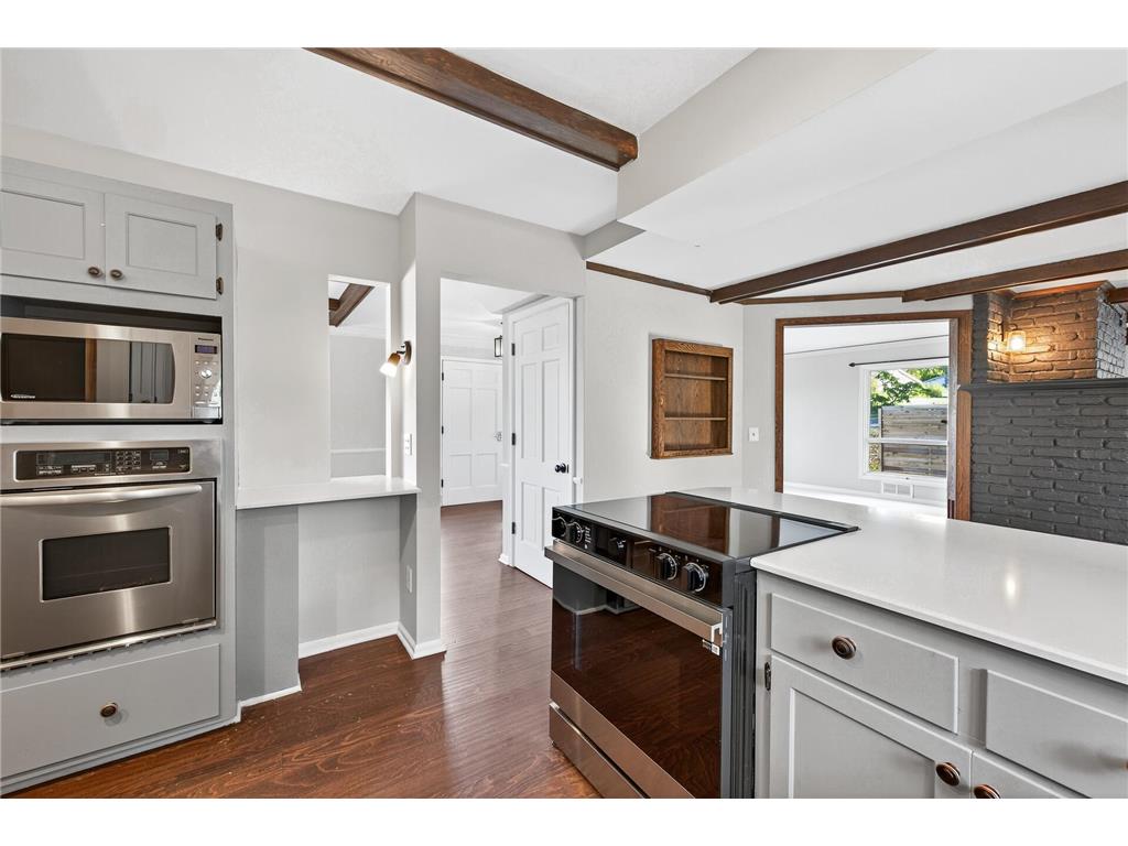 1009 Knob Hill Road Burnsville MN 55337 6802364 image18