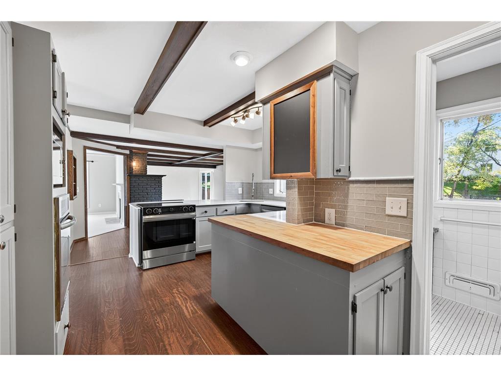 1009 Knob Hill Road Burnsville MN 55337 6802364 image20