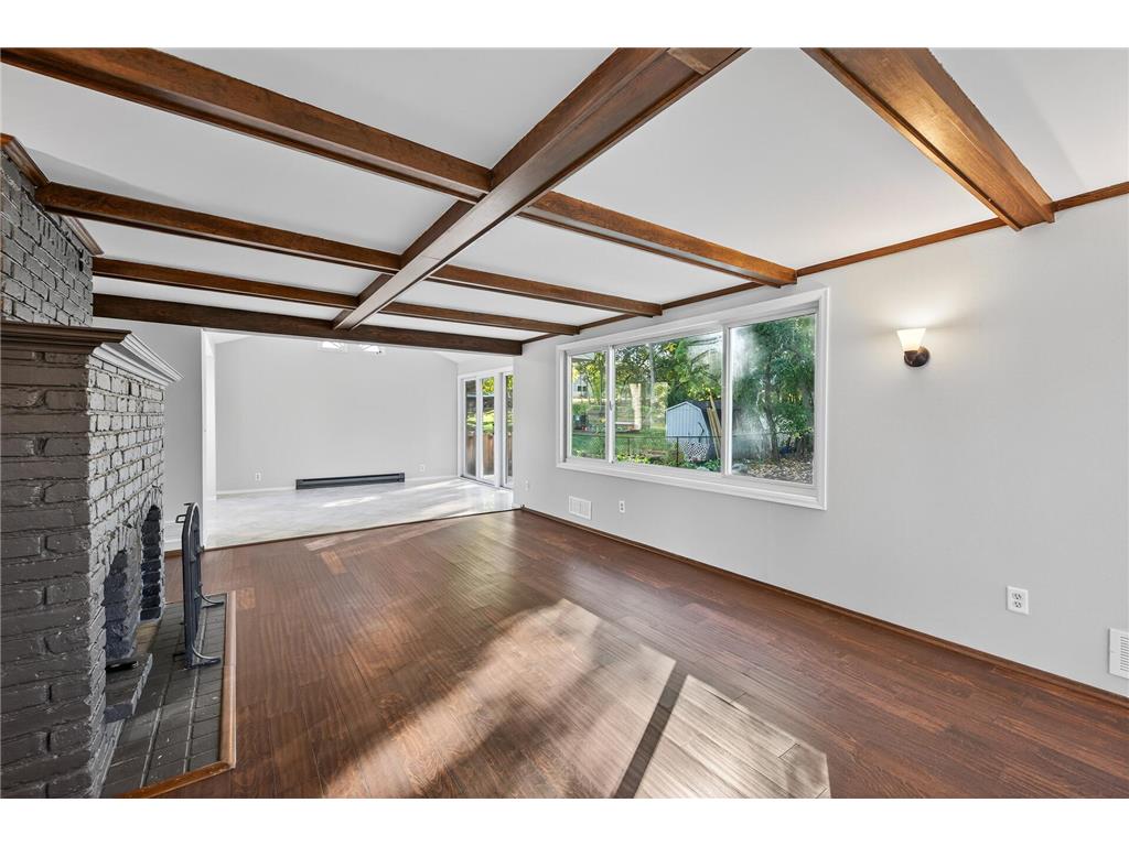 1009 Knob Hill Road Burnsville MN 55337 6802364 image24