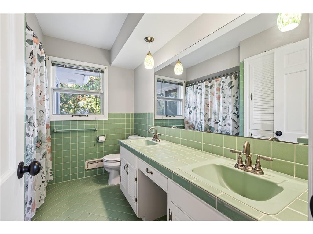 1009 Knob Hill Road Burnsville MN 55337 6802364 image38