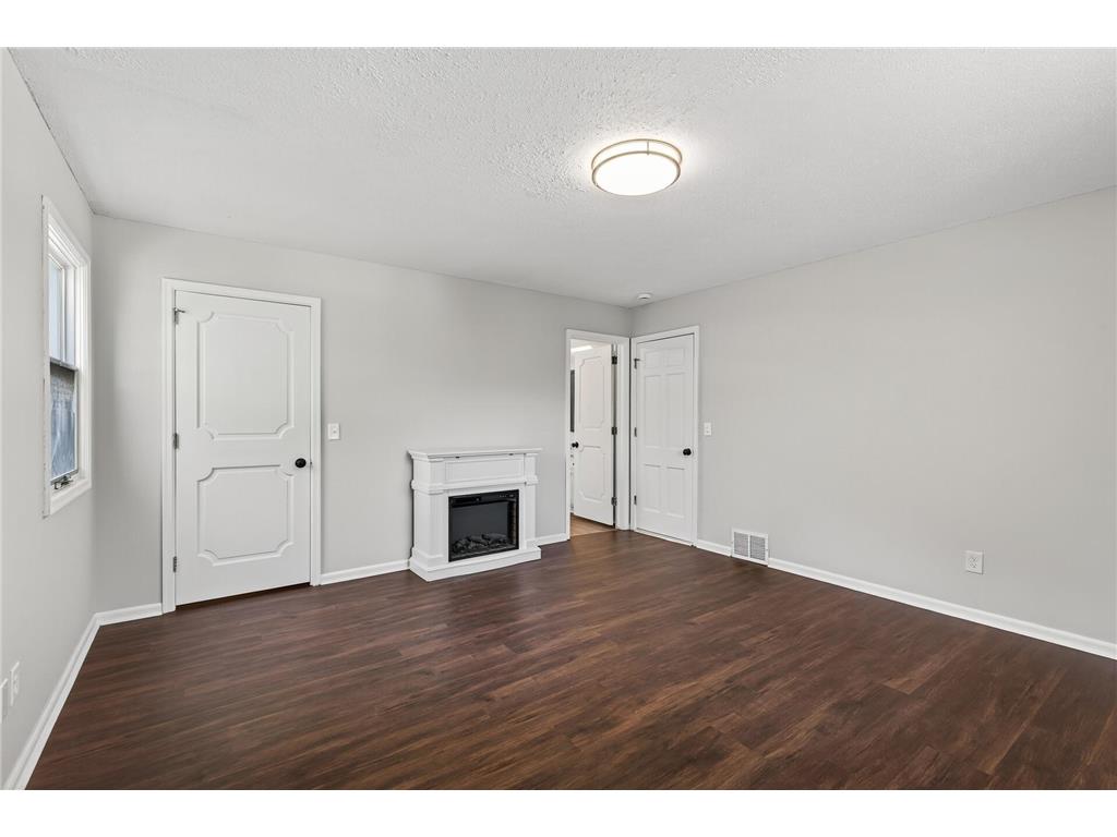 1009 Knob Hill Road Burnsville MN 55337 6802364 image40