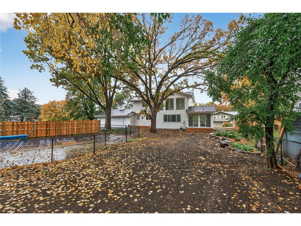 1009 Knob Hill Road Burnsville MN 55337 6802364 image65