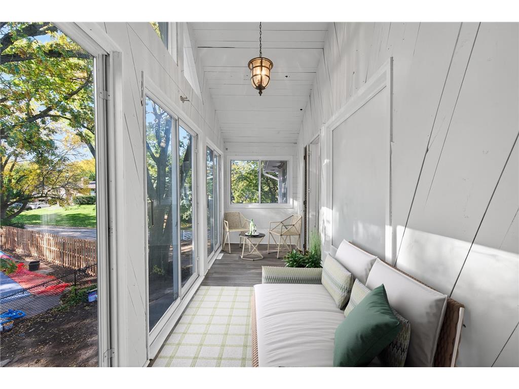 1009 Knob Hill Road Burnsville MN 55337 6802364 image9