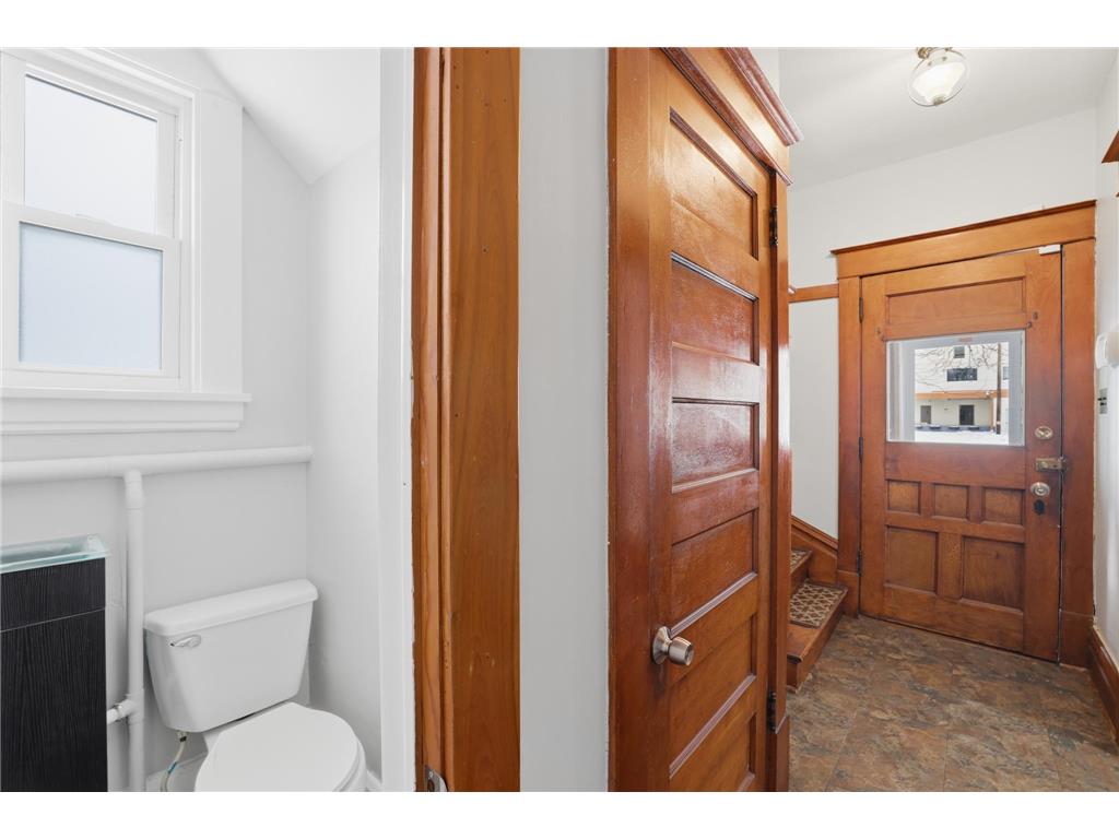 1009 Sherburne Avenue Saint Paul MN 55104 7028173 image16