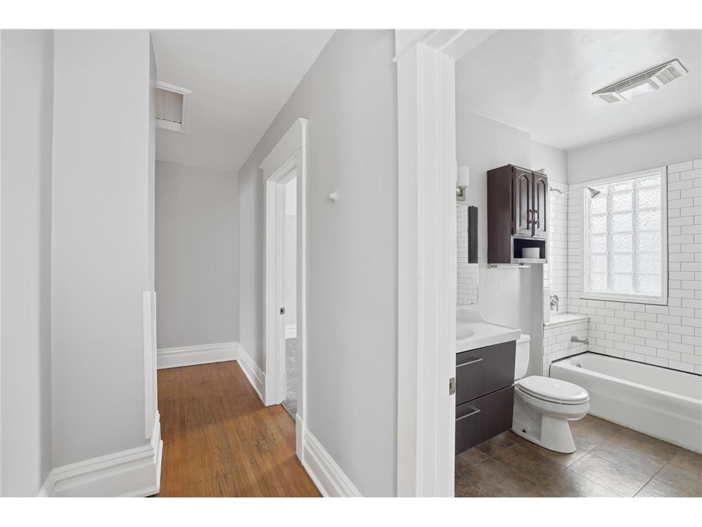 1009 Sherburne Avenue Saint Paul MN 55104 7028173 image18