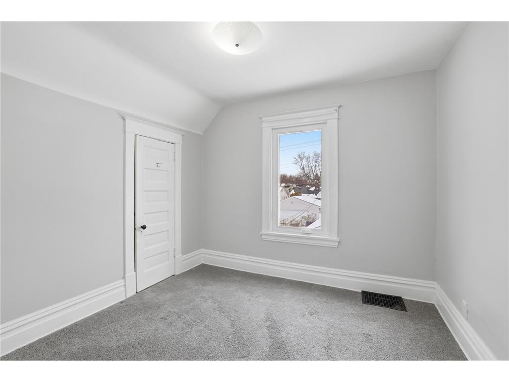 1009 Sherburne Avenue Saint Paul MN 55104 7028173 image22