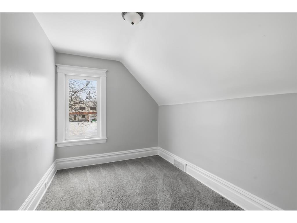 1009 Sherburne Avenue Saint Paul MN 55104 7028173 image23