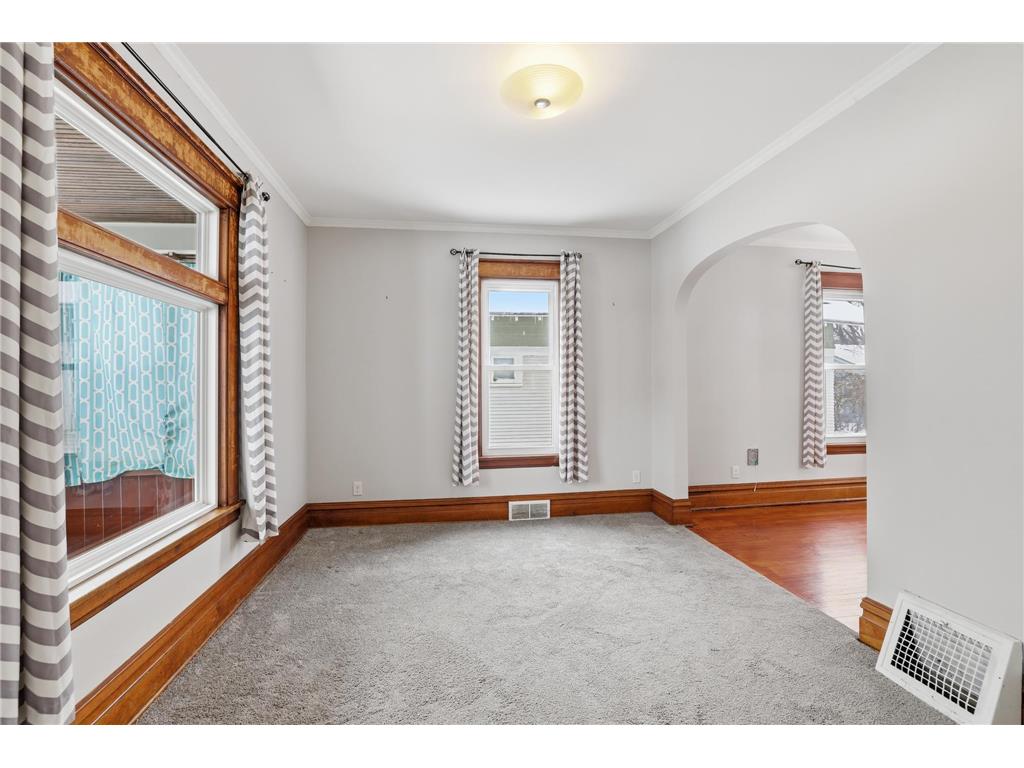 1009 Sherburne Avenue Saint Paul MN 55104 7028173 image5