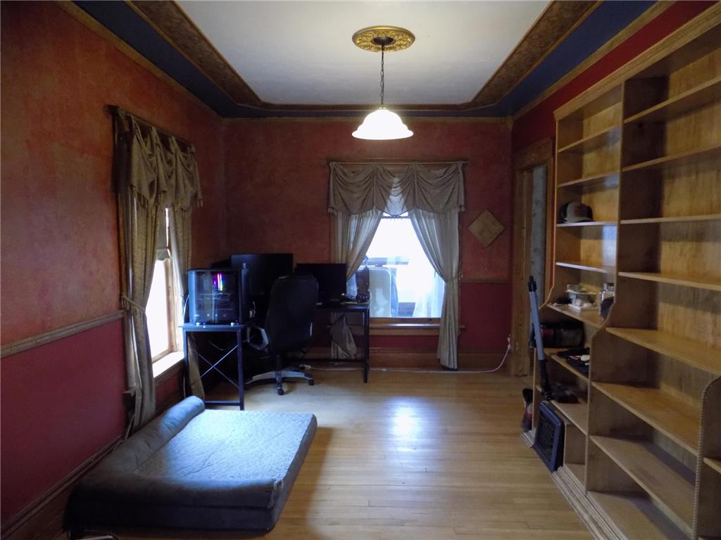 1009 South Street Jackson MN 56143 7032547 image9