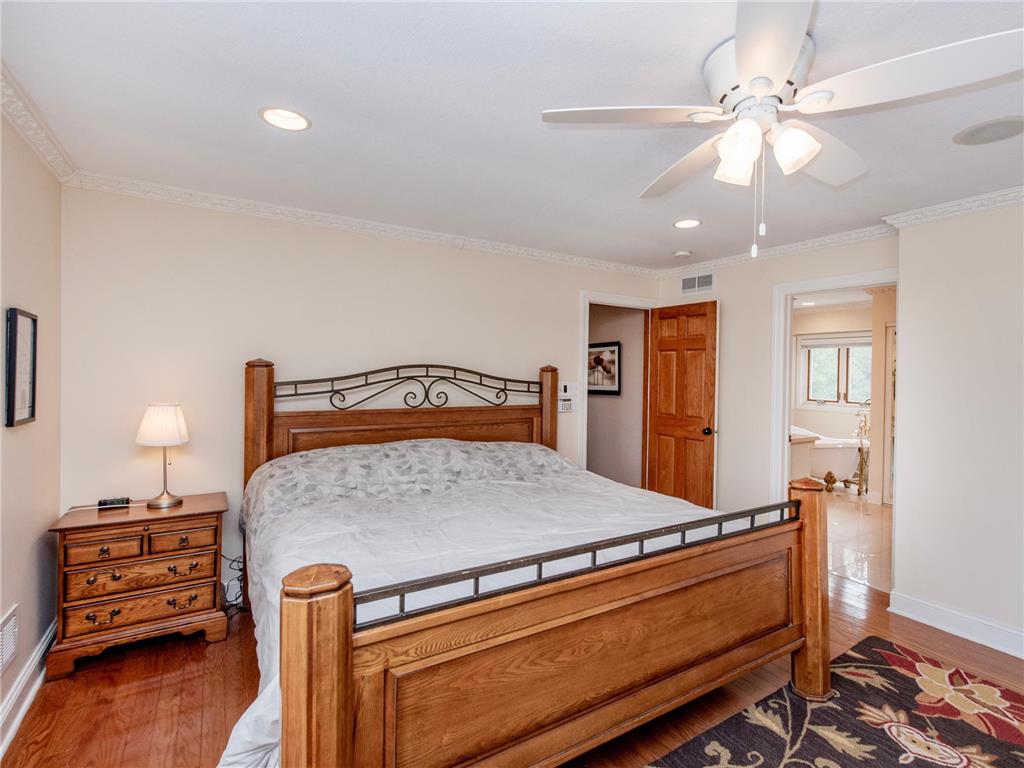1009 Stratford Road Mendota Heights MN 55118 7066109 image26