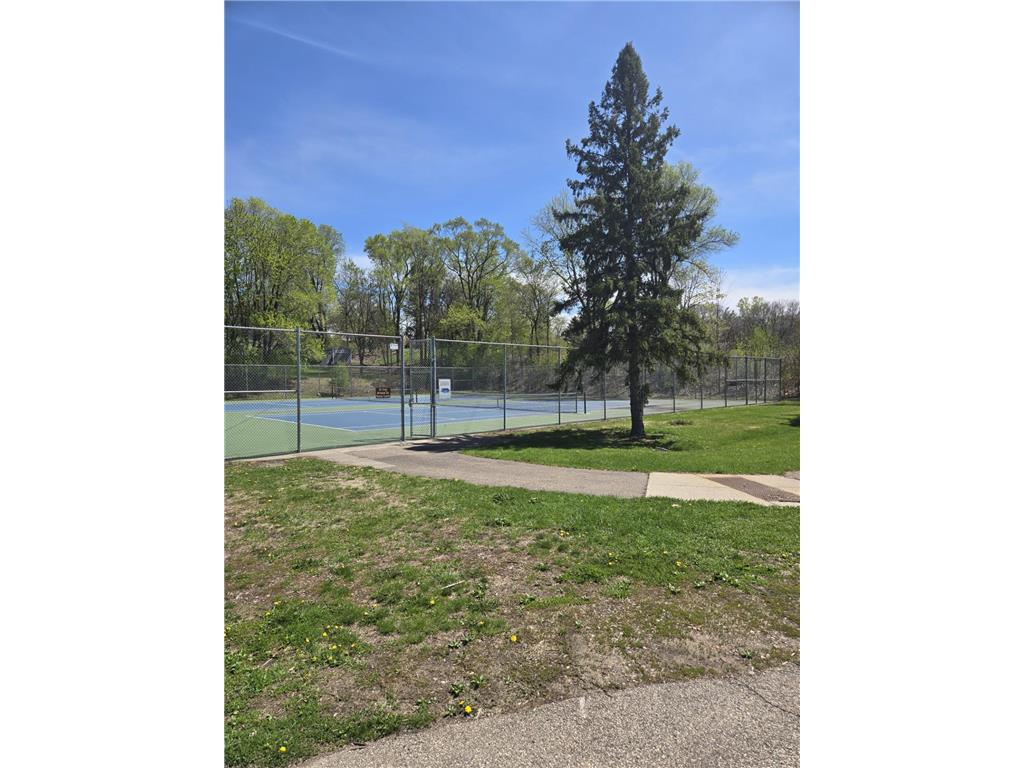 1009 Stratford Road Mendota Heights MN 55118 7066109 image64