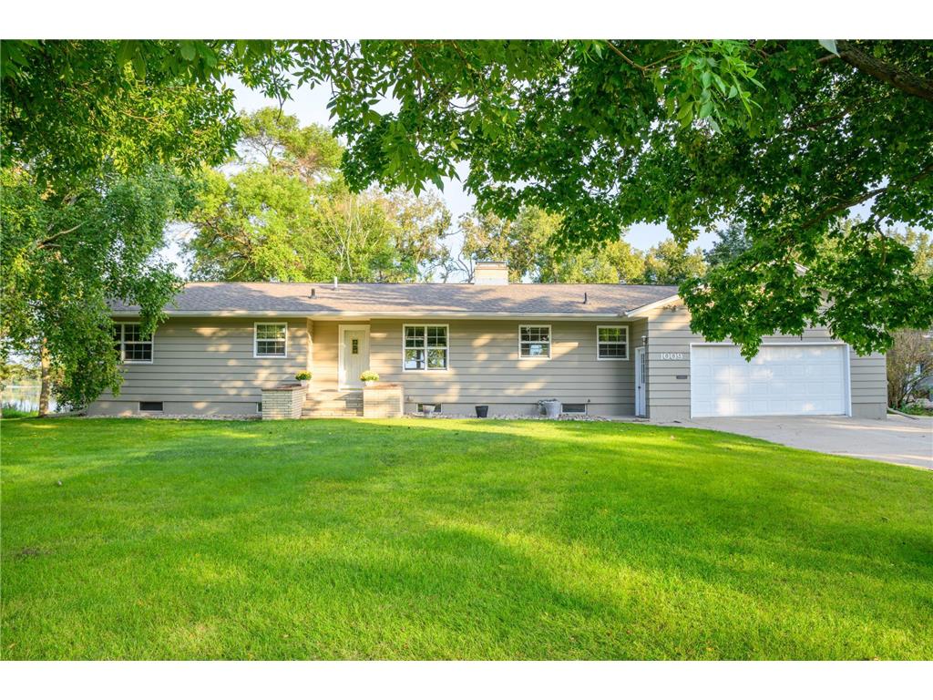 1009 W 4th Street Morris MN 56267 - Crystal 6781220 image1