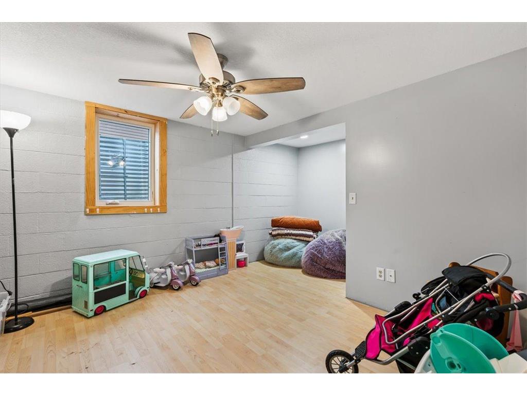 1009 W Center Street Lake City MN 55041 7096052 image31