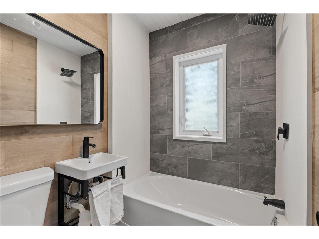 1009 Watson Avenue Saint Paul MN 55102 7068948 image15