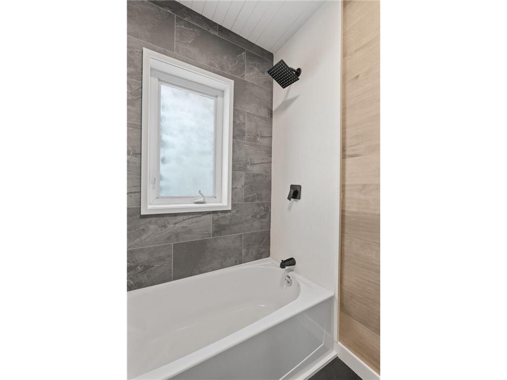 1009 Watson Avenue Saint Paul MN 55102 7068948 image17