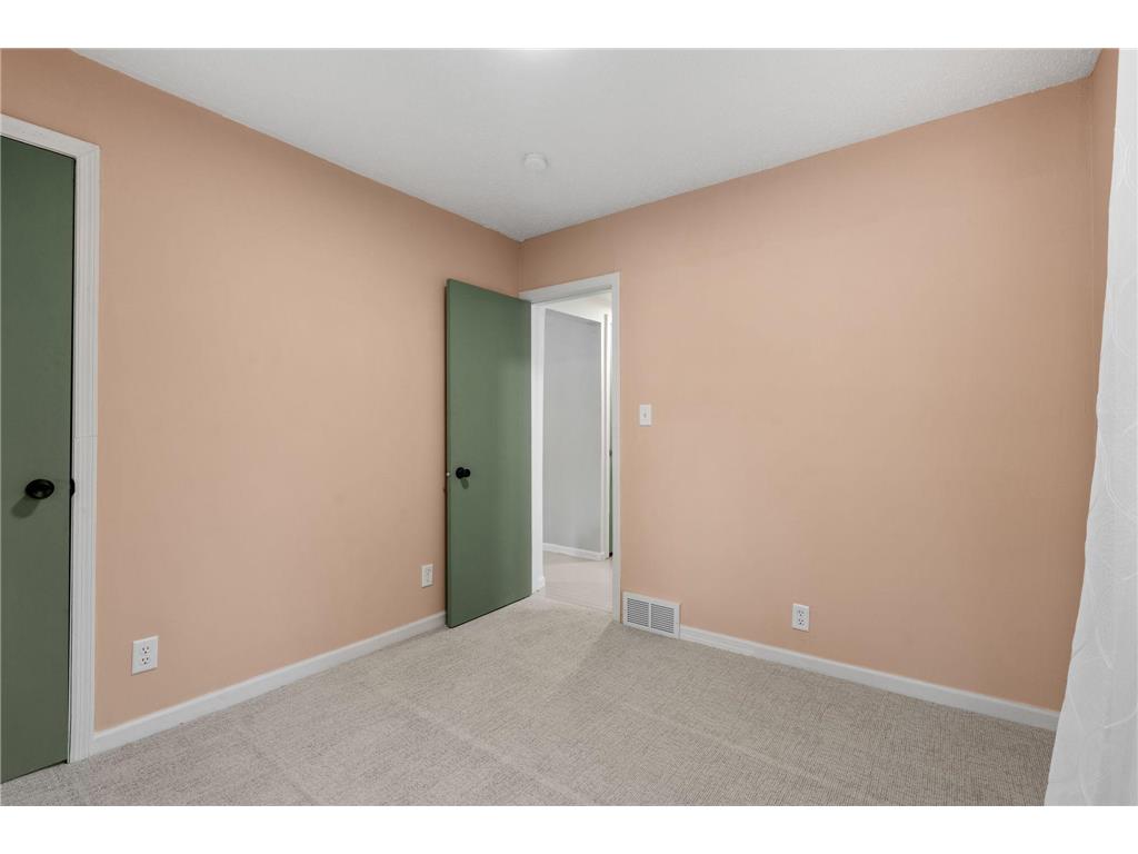 1009 Watson Avenue Saint Paul MN 55102 7068948 image19
