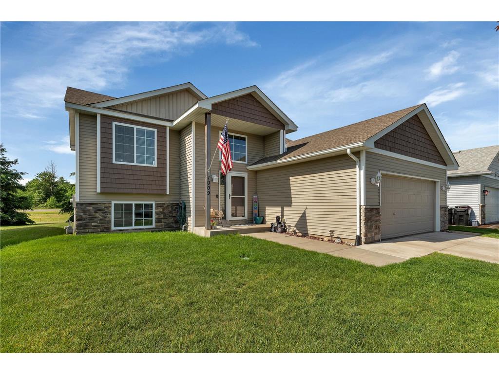 1009 Wendover Street NE Isanti MN 55040 6376392 image1