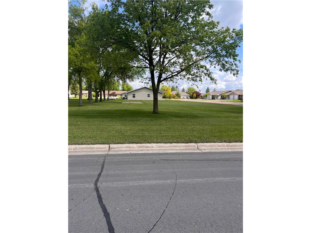 101 & 103 Kent Street Lake Benton MN 56149 6728670 image1