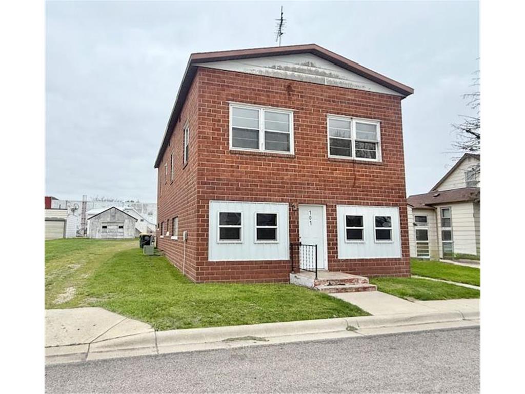 101 2nd Street SE Fairfax MN 55332 7068783 image1