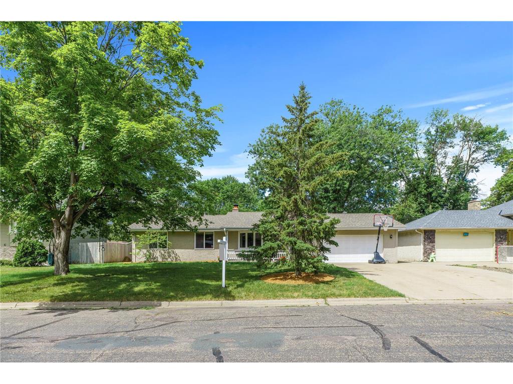 101 8th Avenue NE, Osseo, MN 55369 MLS 6239581 Edina Realty