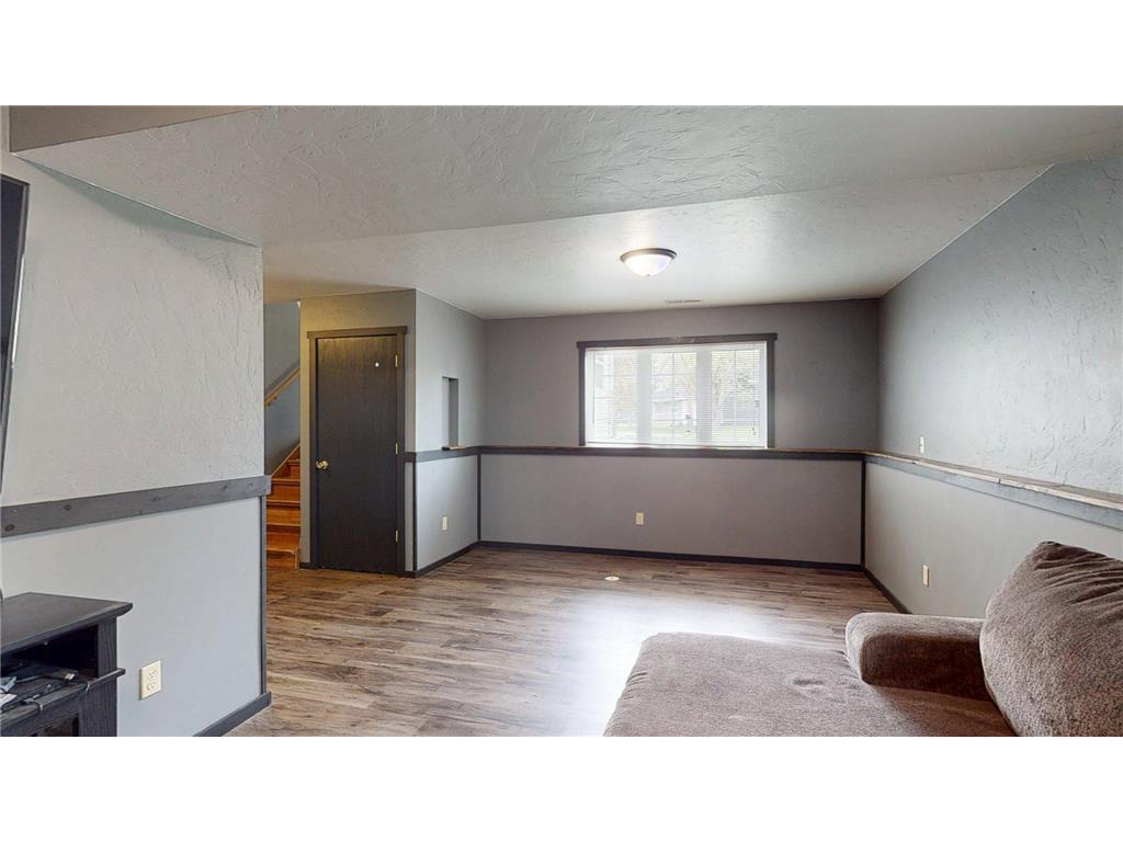 101 9th Avenue NE Dodge Center MN 55927 7062306 image34