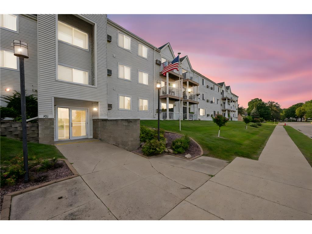 101 Albion Avenue #202 Fairmont MN 56031 - Sisseton 6772609 image1