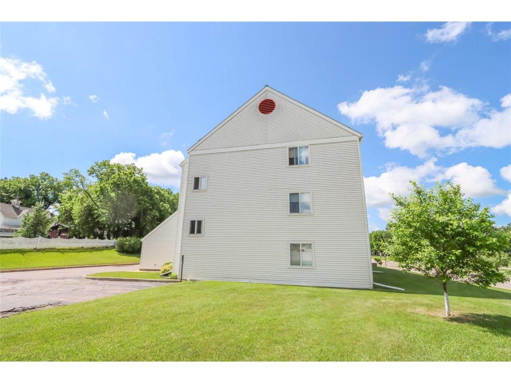 101 Albion Avenue #307 Fairmont MN 56031 7095031 image30
