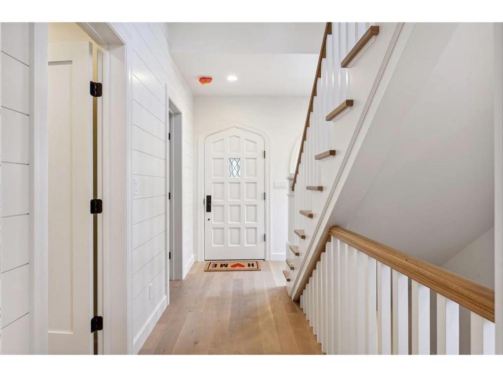 101 Center Street Excelsior MN 55331 7014860 image2