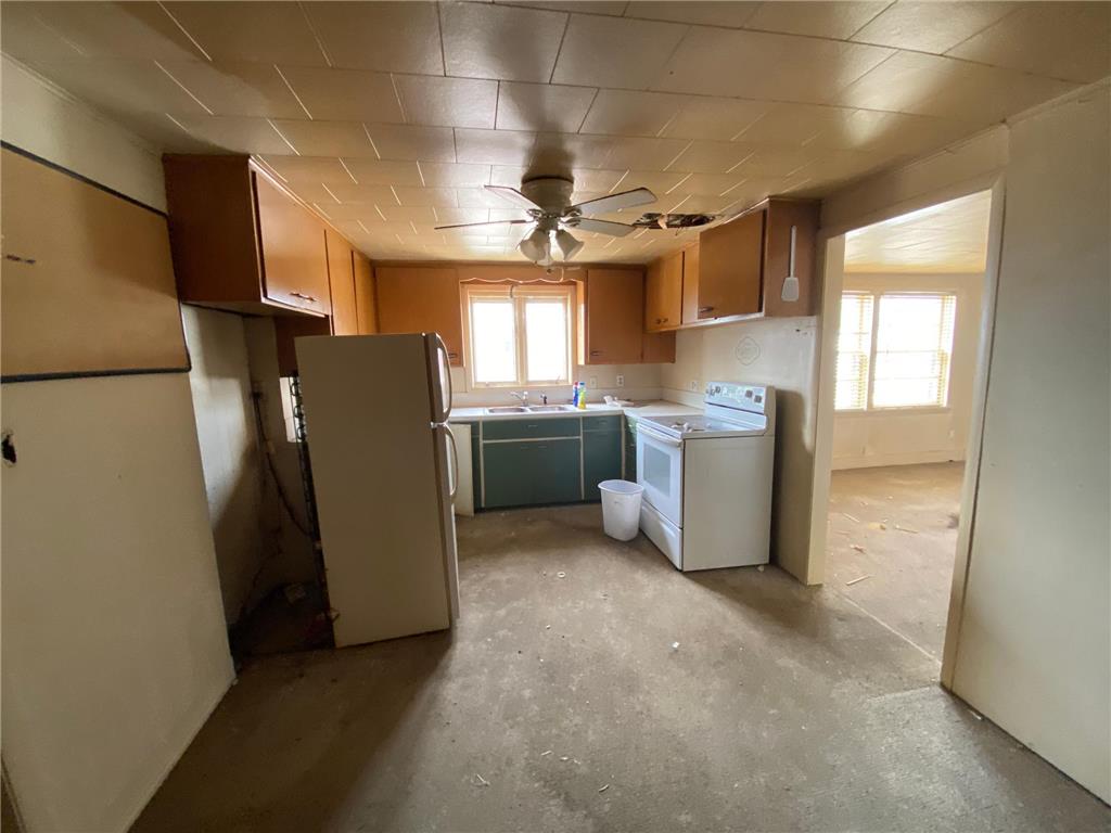 101 Central Avenue S Geneva MN 56035 6604613 image41