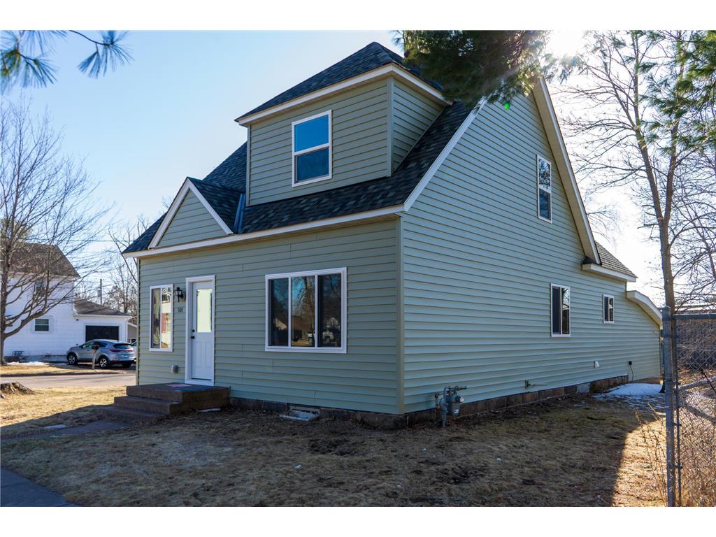 101 Commercial Avenue N Sandstone MN 55072 6698388 image1