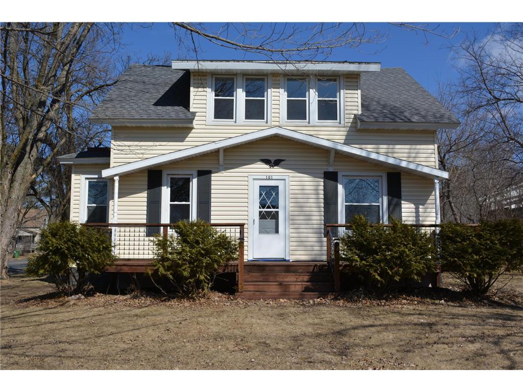 101 E 2nd Avenue Luck WI 54853 6692520 image1