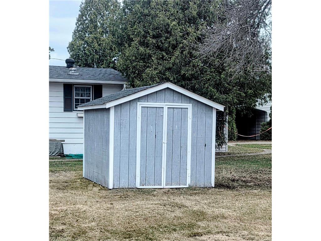 101 E 45th Street Hibbing MN 55746 7062496 image10