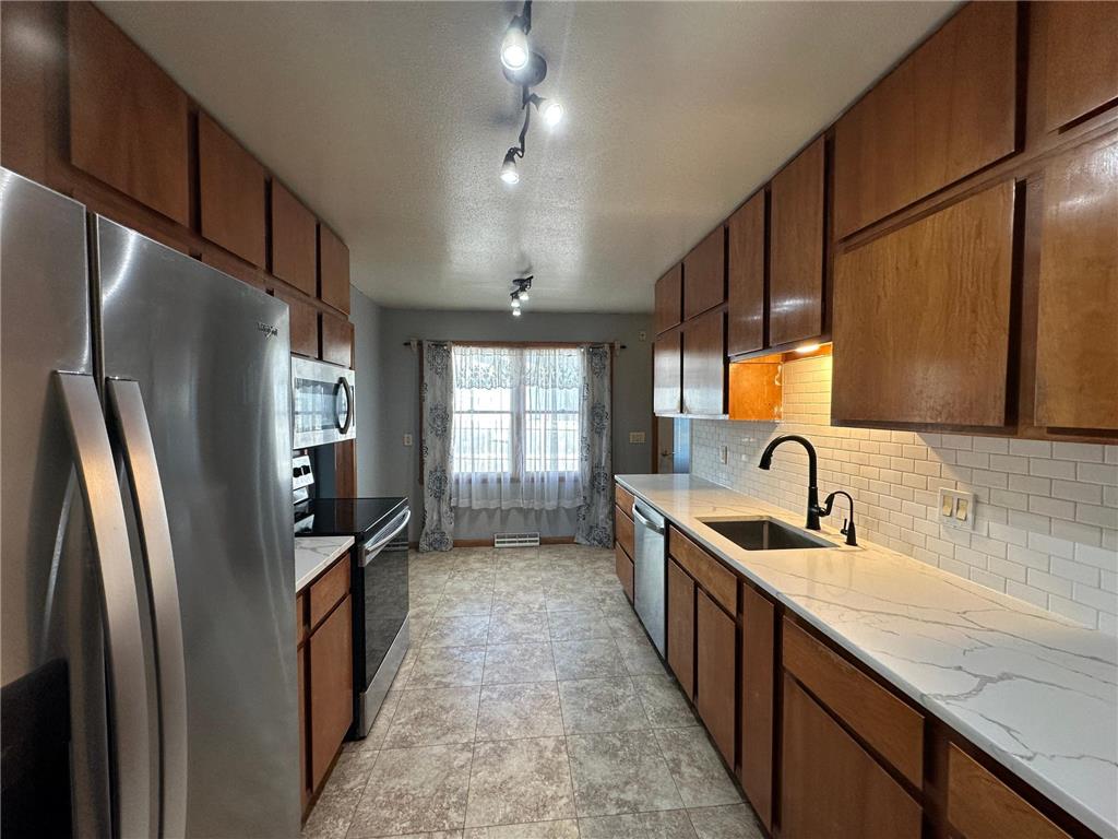 101 E Virginia Street Luverne MN 56156 7023578 image3