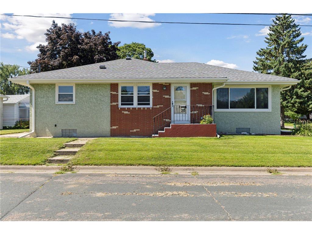 101 Frost Street W South Saint Paul MN 55075 6728371 image1
